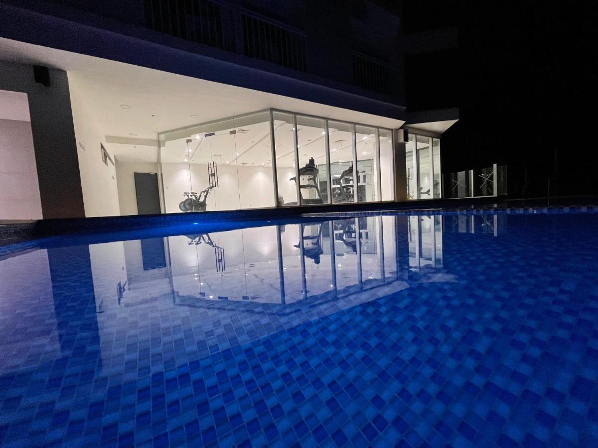 Inspiria Aparthotel Davao City Exterior foto