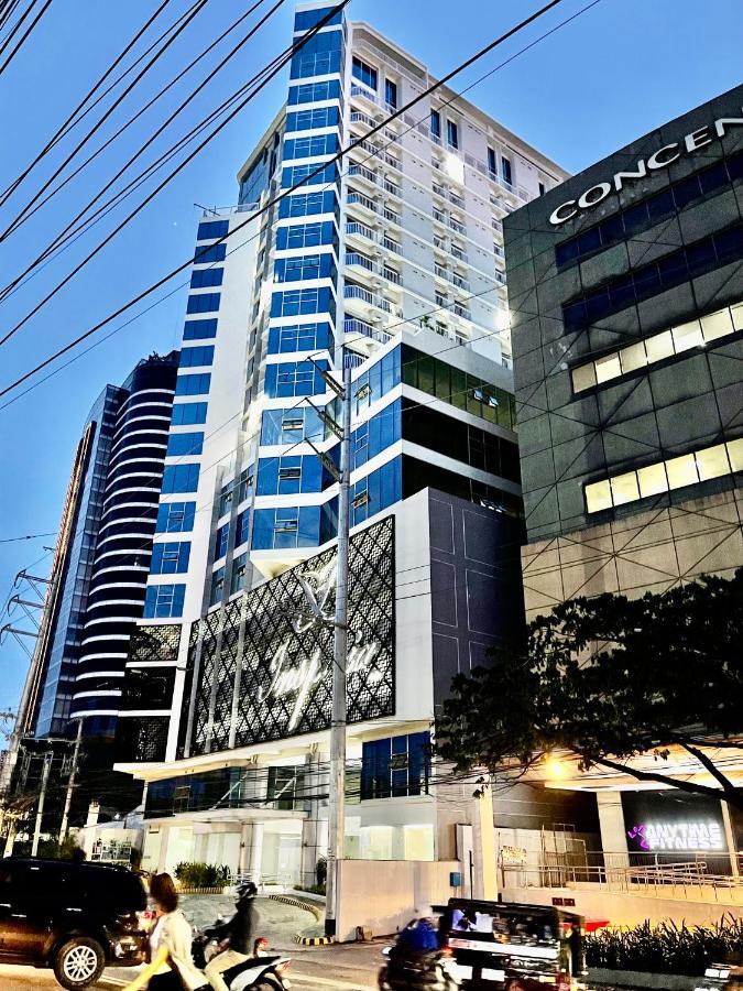 Inspiria Aparthotel Davao City Exterior foto