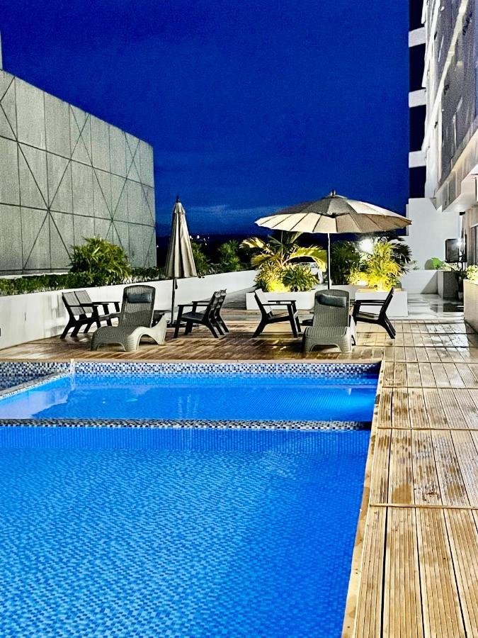 Inspiria Aparthotel Davao City Exterior foto
